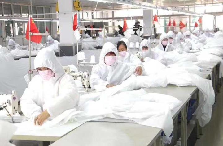 科技守护健康，最新隔离服引领新时代先锋
